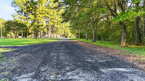 159 Crest Ln, Saint Stephen, SC 29479