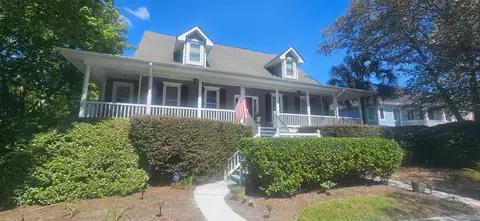 1479 Headquarters Plantation Dr, Johns Island, SC 29455