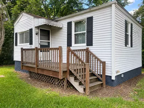 2730 Constitution Ave, North Charleston, SC 29405