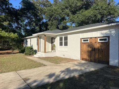 1038 Farmington Rd, Charleston, SC 29412