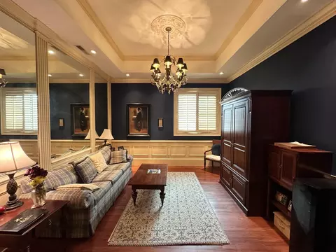 343 King St #D, Charleston, SC 29401