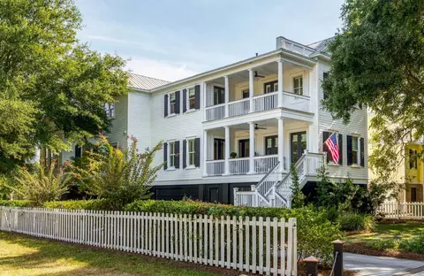 936 Mciver St, Mount Pleasant, SC 29464