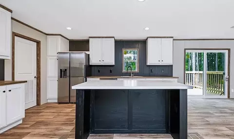 6199 Smith, Ravenel, SC 29470