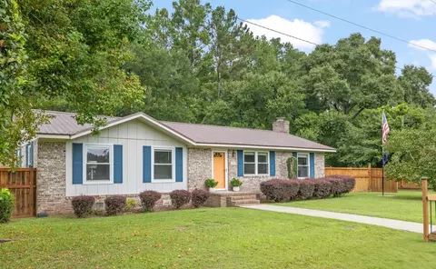 100 Ballentine St, Moncks Corner, SC 29461