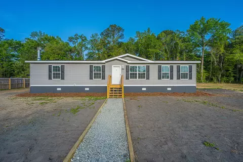 324 Bedford Rd, Cross, SC 29436