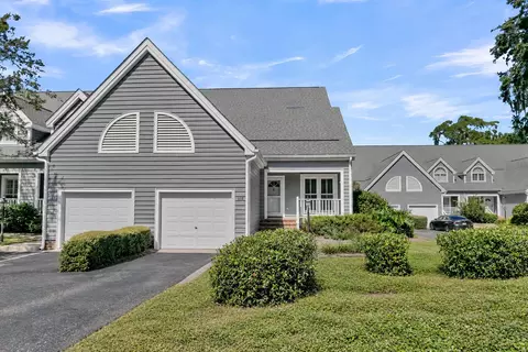 108 Waterfront Plantation Dr, Charleston, SC 29412