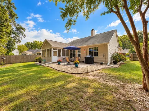 121 Oakbluff Rd, Summerville, SC 29485