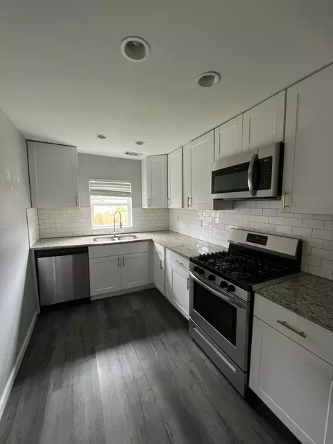 1125 Armstrong Ave, Charleston, SC 29407