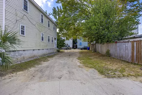 14 H St, Charleston, SC 29403