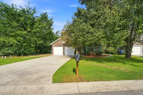 10 Solomon Ct, Charleston, SC 29414