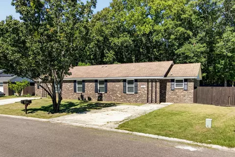 123 Woodduck Dr #A & B, Summerville, SC 29483