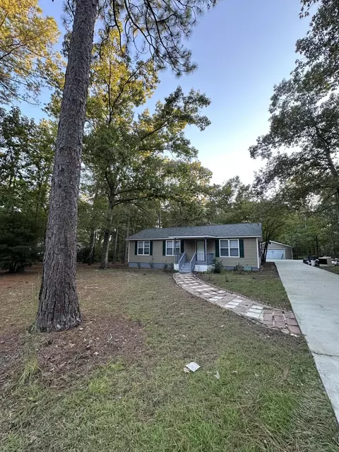 1303 Cleveland St, Elloree, SC 29047