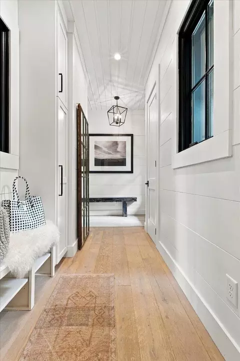 Entry Way - 6 Featherstone Ct, Sunset, SC 29685 photo 5 of 6