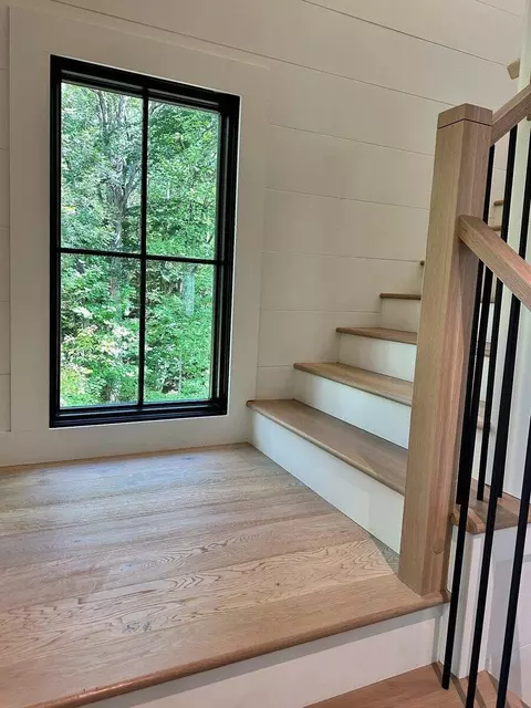 Entry Way - 6 Featherstone Ct, Sunset, SC 29685 photo 3 of 6