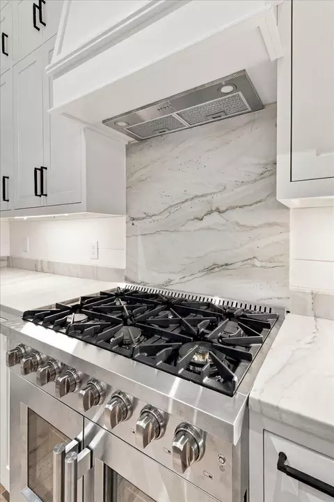 Kitchen - 6 Featherstone Ct, Sunset, SC 29685 photo 5 of 7