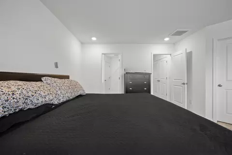Bedroom - 492 Trotters Ln, Moncks Corner, SC 29461 photo 5 of 10