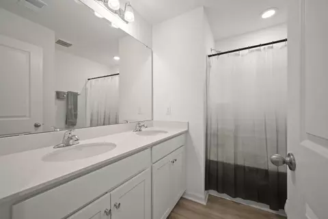 Bath - 492 Trotters Ln, Moncks Corner, SC 29461 photo 2 of 4