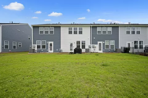 Exterior - 492 Trotters Ln, Moncks Corner, SC 29461 photo 4 of 10