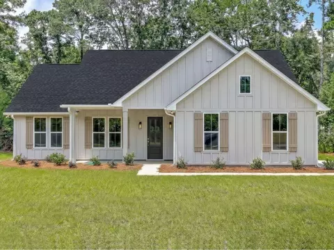 1 Dantzler Rd, Harleyville, SC 29448