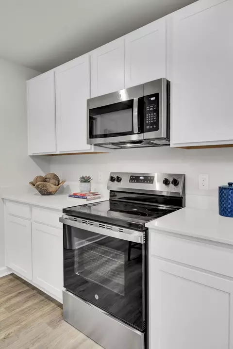 Kitchen - 7095 Windham Way, Ladson, SC 29456 photo 4 of 4