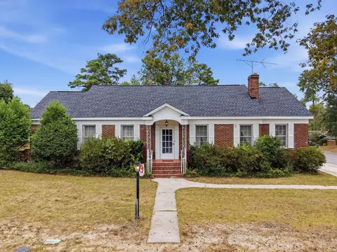 900 Naples Ave, Cayce, SC 29033