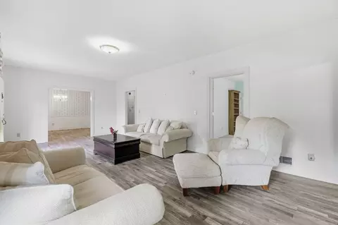 Living - 900 Naples Ave, Cayce, SC 29033 photo 3 of 3