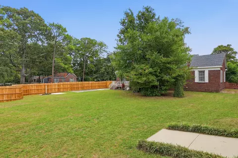 Exterior - 900 Naples Ave, Cayce, SC 29033 photo 9 of 11