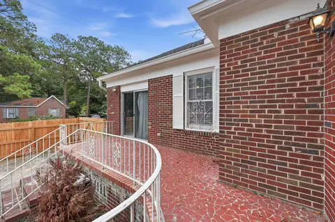 Exterior - 900 Naples Ave, Cayce, SC 29033 photo 3 of 11