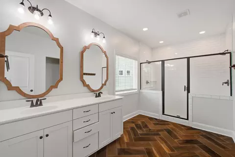 Bath - 108 Barbour Ct, Moncks Corner, SC 29461 photo 2 of 4