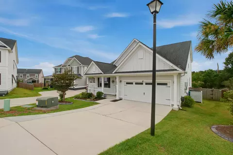 Exterior - 108 Barbour Ct, Moncks Corner, SC 29461 photo 4 of 7