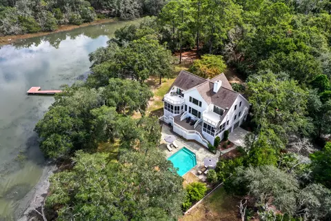 1310 Martins Point Rd, Wadmalaw Island, SC 29487