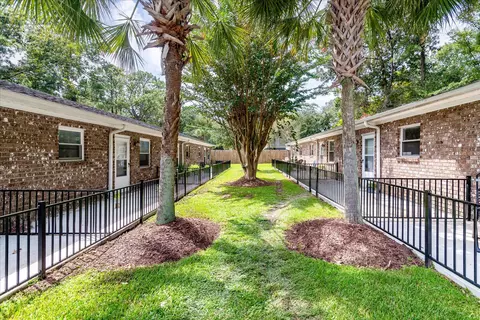 2133 Pierpont Ave, Charleston, SC 29414