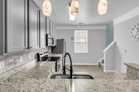 Kitchen - 206 Oglethorpe Cir, Moncks Corner, SC 29461 photo 5 of 5