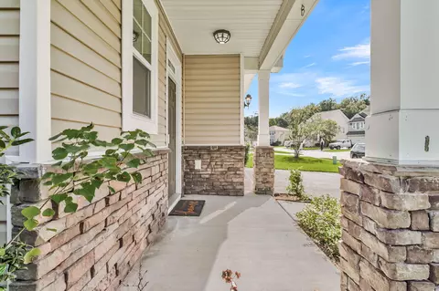 Exterior - 206 Oglethorpe Cir, Moncks Corner, SC 29461 photo 4 of 16