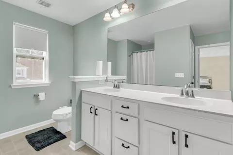 Bath - 206 Oglethorpe Cir, Moncks Corner, SC 29461 photo 2 of 5