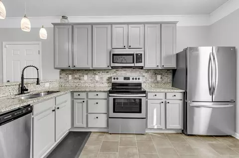 Kitchen - 206 Oglethorpe Cir, Moncks Corner, SC 29461 photo 1 of 5