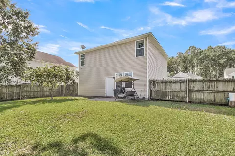 Exterior - 206 Oglethorpe Cir, Moncks Corner, SC 29461 photo 7 of 16