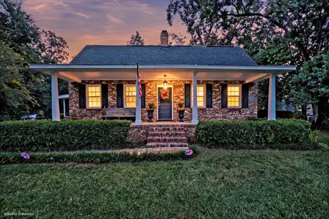 633 Gahagan Rd, Summerville, SC 29485