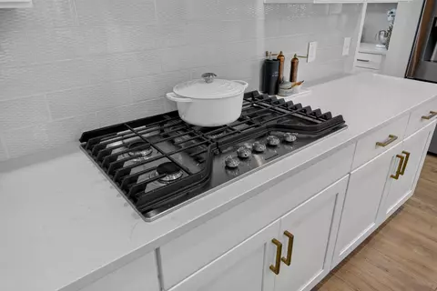 Kitchen - 3600 Tidal Flat Cir, Mount Pleasant, SC 29466 photo 7 of 9