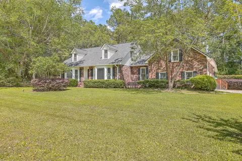 110 Beaverton Ct, Summerville, SC 29485