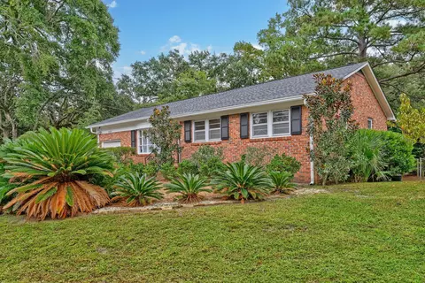4329 Paramount Dr, North Charleston, SC 29405