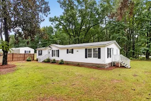 3952 Clover Hill Rd, Green Pond, SC 29446