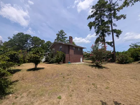 Exterior - 331 E Reaves Ave, Dillon, SC 29536 photo 2 of 5