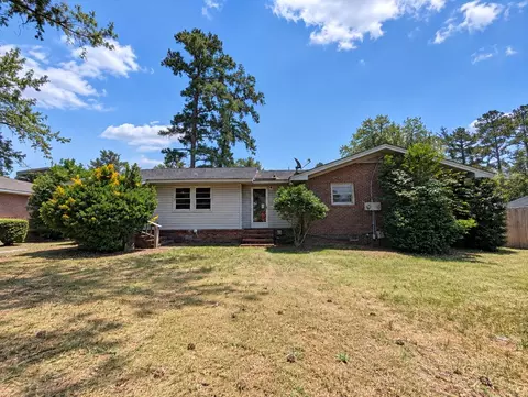Exterior - 331 E Reaves Ave, Dillon, SC 29536 photo 4 of 5