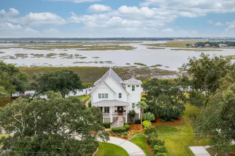 1403 Battalion Dr, Charleston, SC 29412