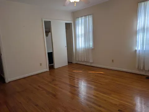 525 Pelzer Dr, Mount Pleasant, SC 29464