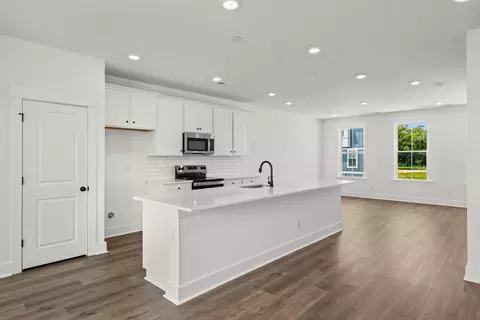 4079 Saint Johns Ave, North Charleston, SC 29405