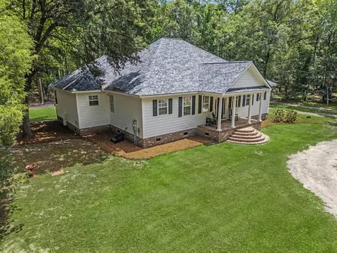 140 Old Plantation Ln, Moncks Corner, SC 29461