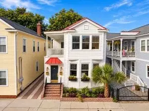 563 Rutledge Ave, Charleston, SC 29403