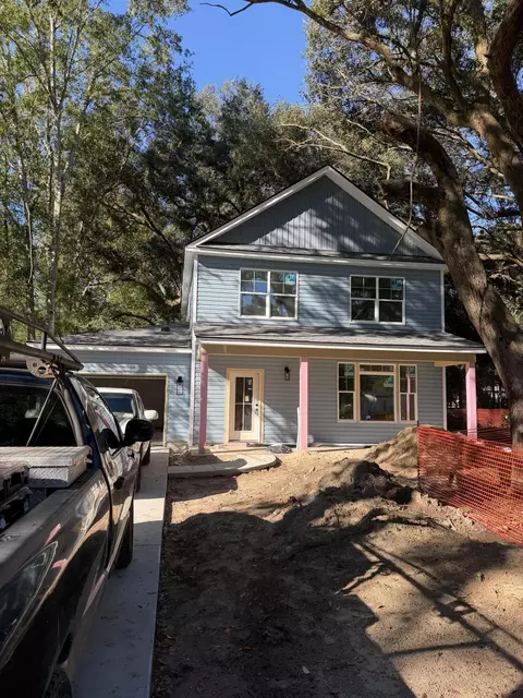 6030 Mellard St, Ravenel, SC 29470
